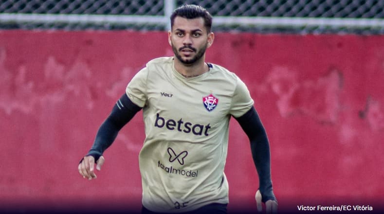 Titular do Vitória desfalca treino e torna-se dúvida para enfrentar o Cuiabá